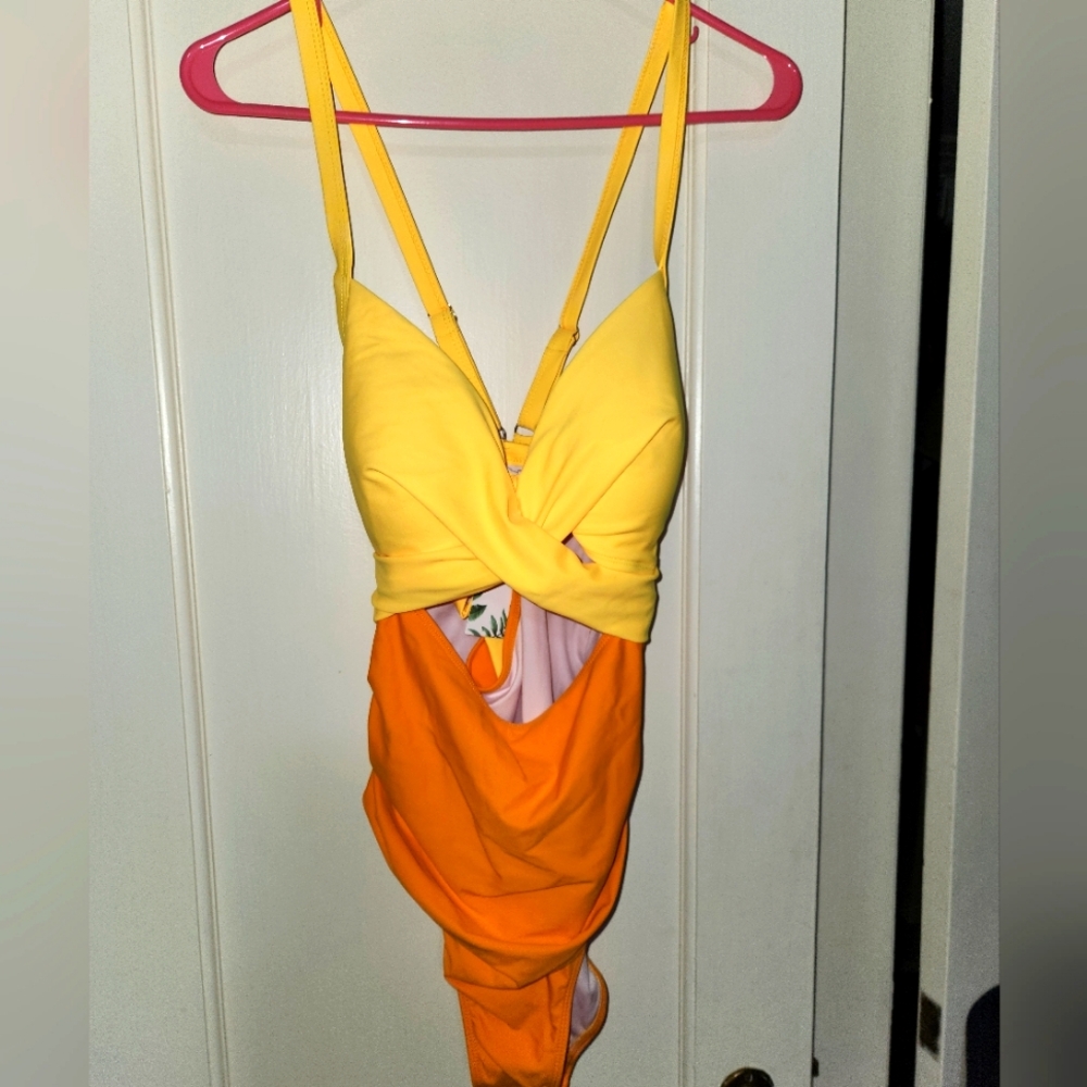 Amazon Swimsuit - Picture 2 of 4